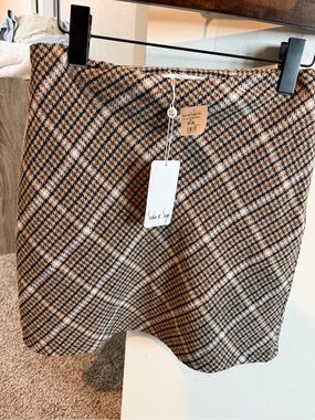 New w/ Tags Plaid Midi Mini Skirt Tan/Green/Cream Size Medium from Apricot Lane